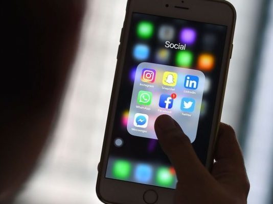 Facebook и Instagram ќе ви покажуваат колку сте зависни од тие мрежи