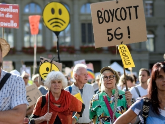 Швајцарија воведе 5G, но Швајцарците не ја сакаат новата технологија