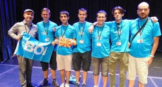 Три медали за македонските ученици на Балканската олимпијада по информатика