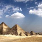 Египет го сведе корона вирусот на минимум и сега повикува туристи за празниците