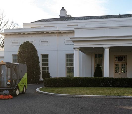 „Зелена машина“ на Брако ја чистеше Белата куќа пред инаугурацијата на Бајден