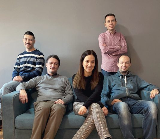 Oва е тимот кој ги дигитализира општините во земјава! Наместо на шалтер услугите се добиваат преку апликација!