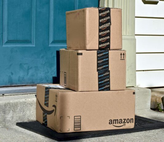 Amazon тестира паметни очила за доставувачи