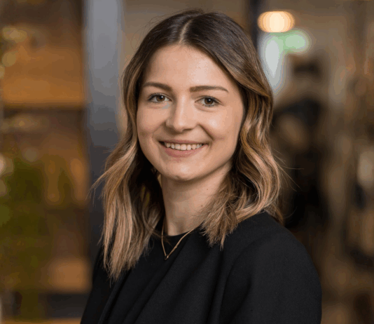 Марина Ангеловска од Booking.com: Време е да преминеме од „што мора да направиме“ кон „што можеме да направиме“ за вистински да го подобриме корисничкото искуство