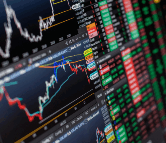 Светските берзи паднаа поради притисок врз технолошкиот сектор