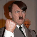 Нова ДНК анализа откри дека Хитлер имал генетско пореметување