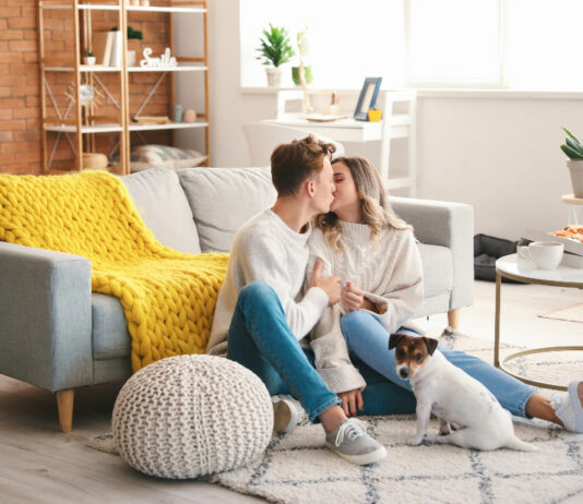 Трендовите се менуваат: Сè повеќе луѓе сакаат да живеат во „глупави куќи“