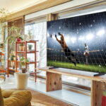 Погледнете ја целата слика со Samsung Big Inch TVs