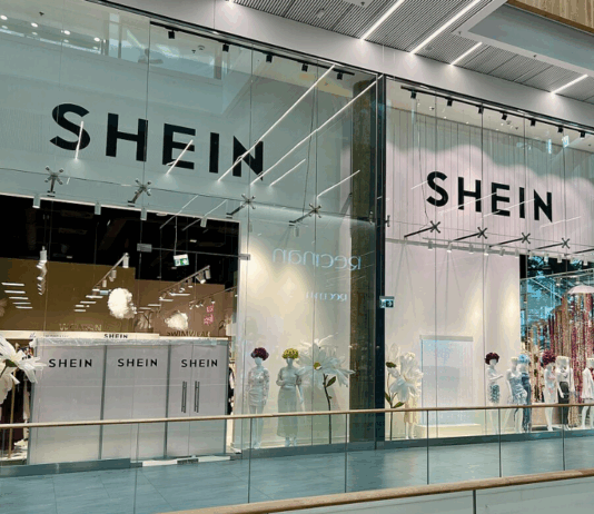 Shein ја отвора првата продавница во Париз, додека Франција се обидува да ја суспендира веб-страницата
