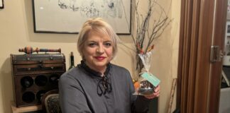 Уникатна иновација на Снежана Трајковска, свеќа која се јаде!