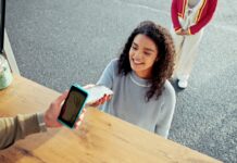 Visa го претвора телефонот во модерна каса за малите бизниси ширум светот