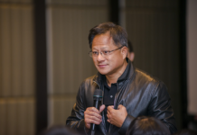 Шефот на Nvidia: Стравот од вештачката интелигенција создава можности